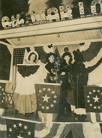 sisters1943